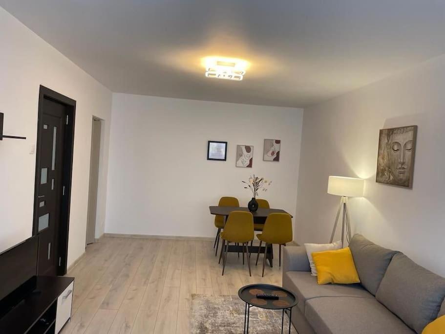 Mav Bucharest Apartment Luaran gambar