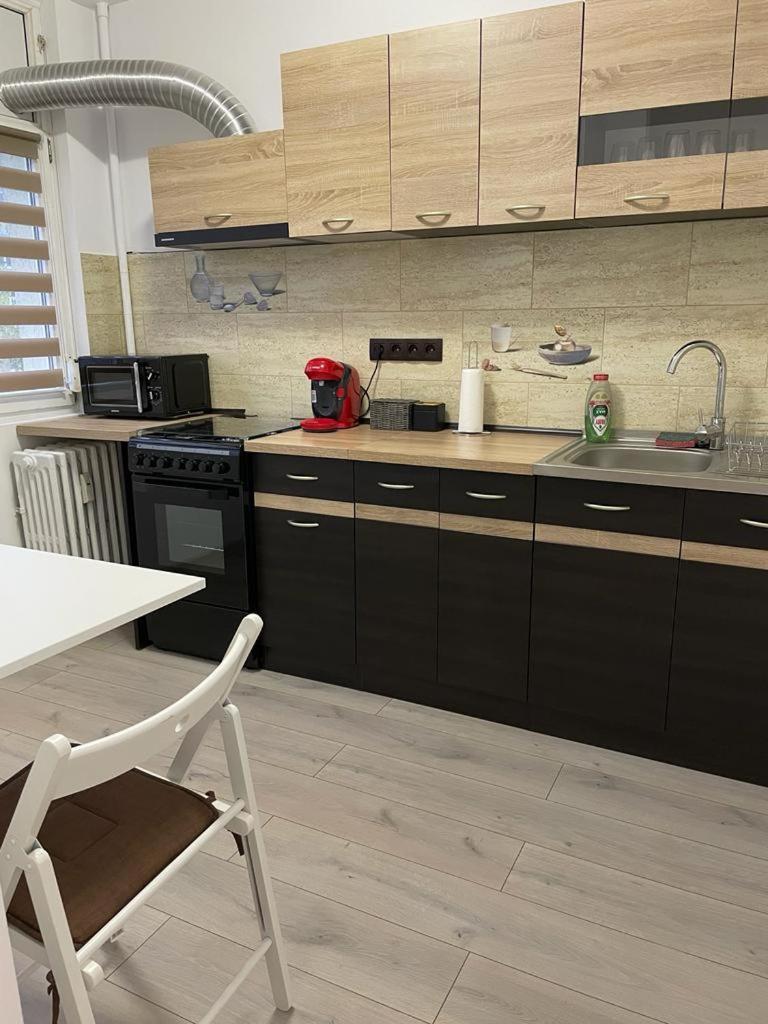 Mav Bucharest Apartment Luaran gambar